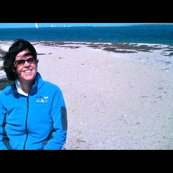 Meet your Posher, Beth - Picture 1 of 1